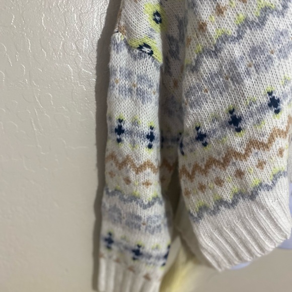 American Eagle Sweater Hoodie Pullover Cream Medium NWT - Picture 3 of 7